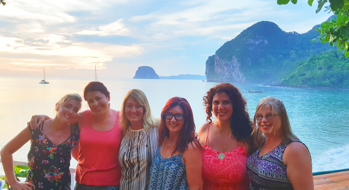 Adventure + Luxury + Woman Power = Travel Queen! (Solo female travel ... Adventure + Luxury + Woman Power = Travel Queen! (Solo female travel ...