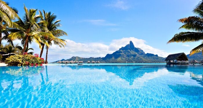 Top 10 Luxury Travel Destinations Around the World – The Pinnacle List
