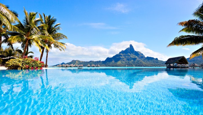 Top 10 Luxury Travel Destinations Around the World – The Pinnacle List Top 10 Luxury Travel Destinations Around the World – The Pinnacle List